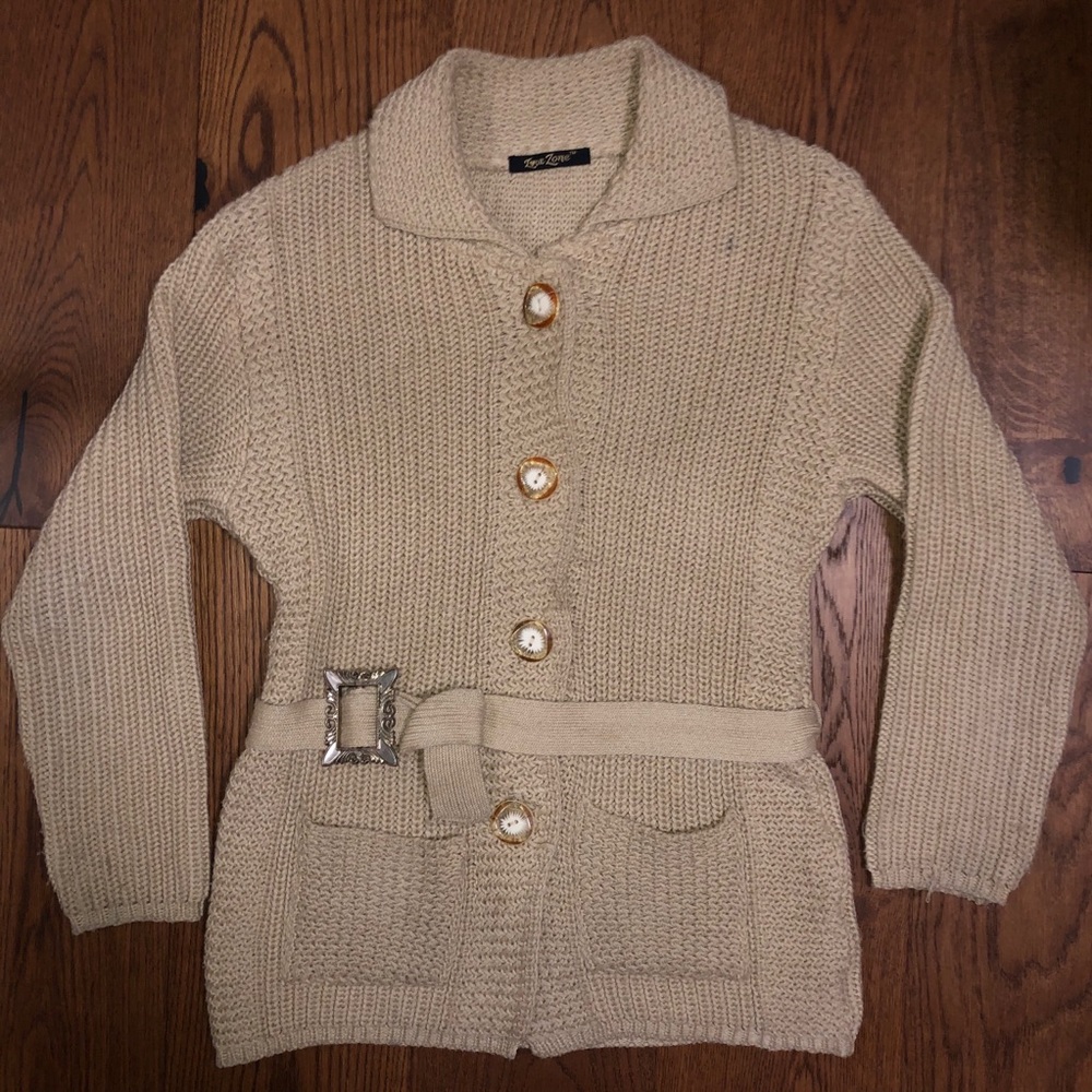 Tan knit coat 🪐